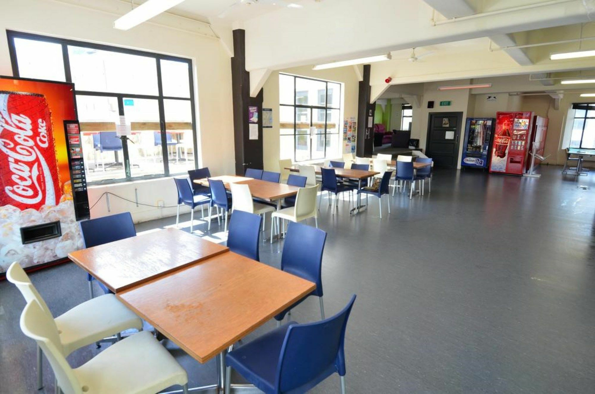 Base Wellington Hostel Ngoại thất bức ảnh