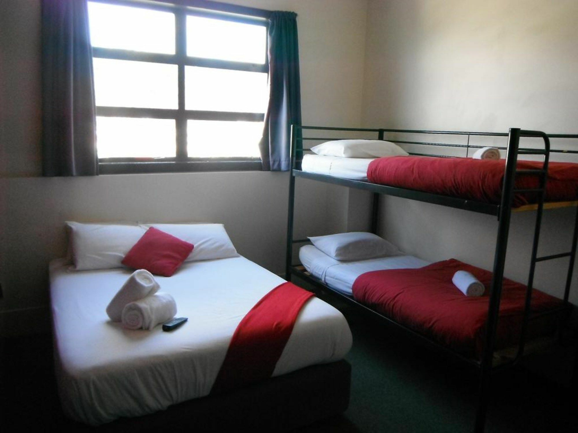 Base Wellington Hostel Ngoại thất bức ảnh